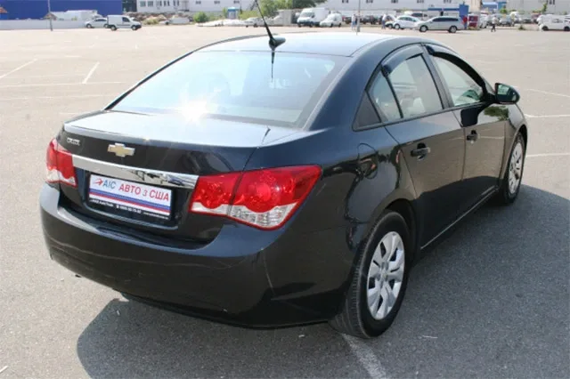 ais-chevy-cruse-2.jpg