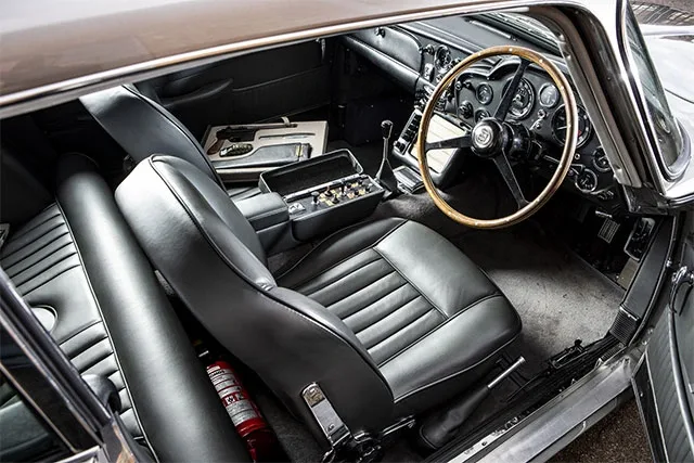 aston-martin-bond-3.jpg