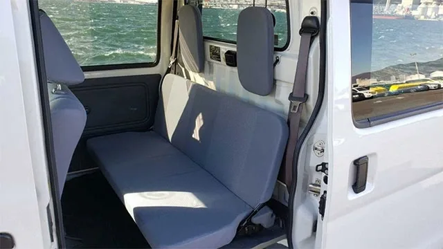 Daihatsu-HiJet-Deckvan-4.jpg