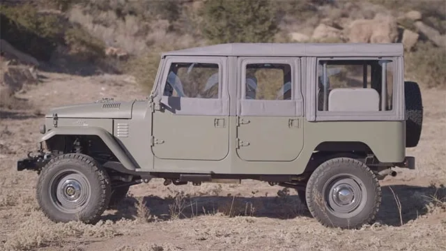 Toyota-Land-Cruiser-J40-2.jpg