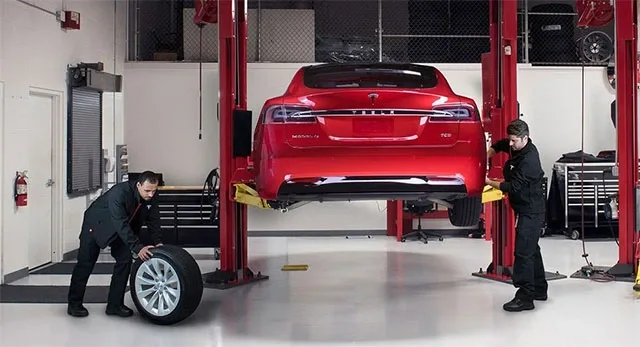 tesla-crash-2.jpg