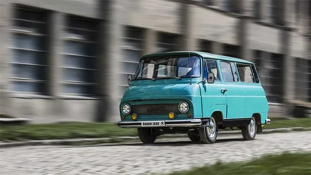 Skoda-1203-4.jpg