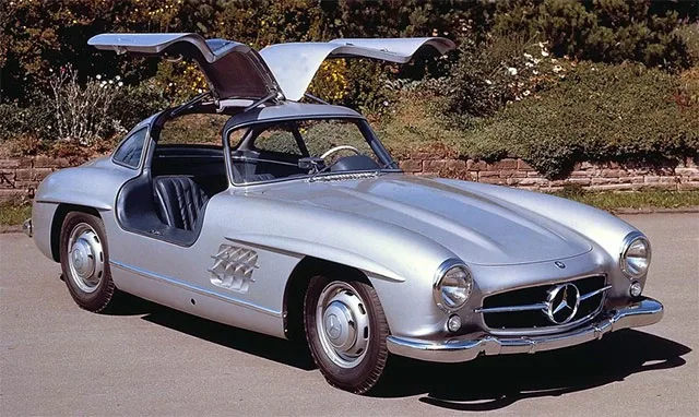 Mercedes-Benz-300-SL-Gullwing.jpg