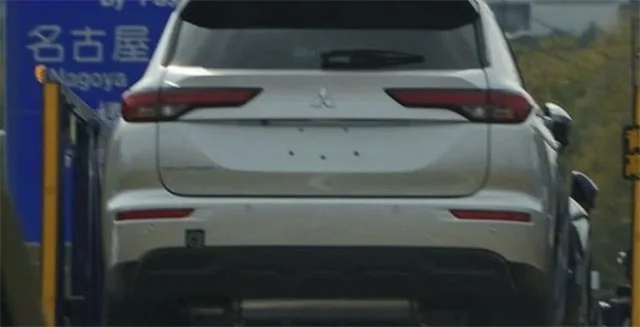 Mitsubishi-Outlander-2021-spy-3.jpg