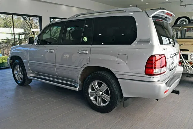 lexus-lx470-2.jpg