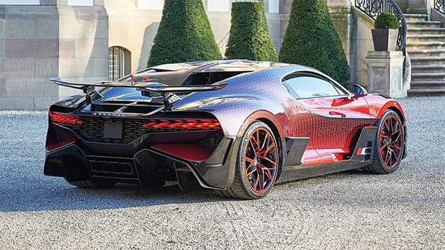 Bugatti-Divo-Lady-Bug-4.jpg