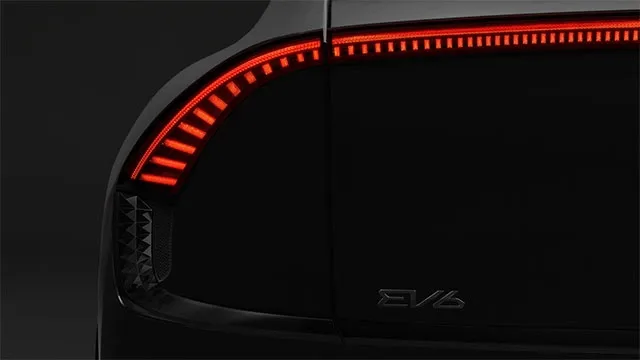 Kia-EV6-teaser3.jpg