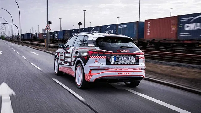 Audi-Q4-e-tron-cam2.jpg