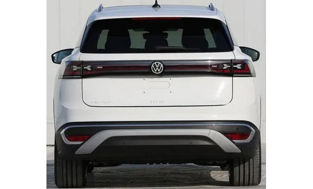 Volkswagen-ID6-Crozz-2.jpg