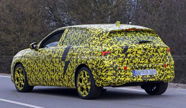 Opel-Astra-2022-spy3.jpg