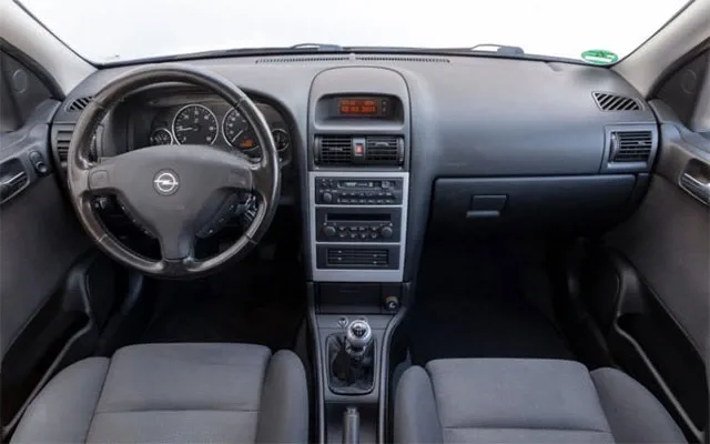 Opel-Astrag-G-600K-3.jpg