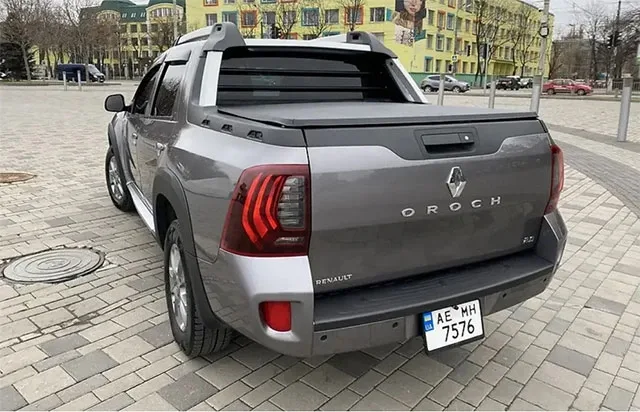Renault-Duster-Oroch-ua3.jpg