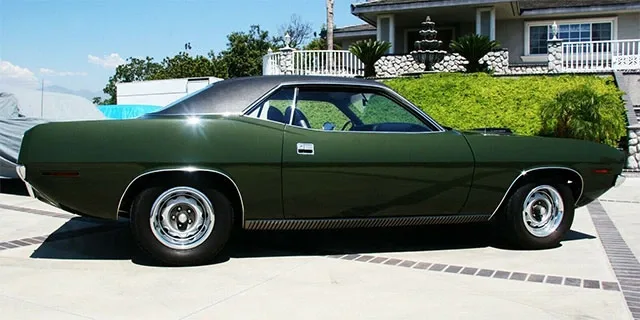Plymouth-Cuda-440-Six-Pack-2.jpg