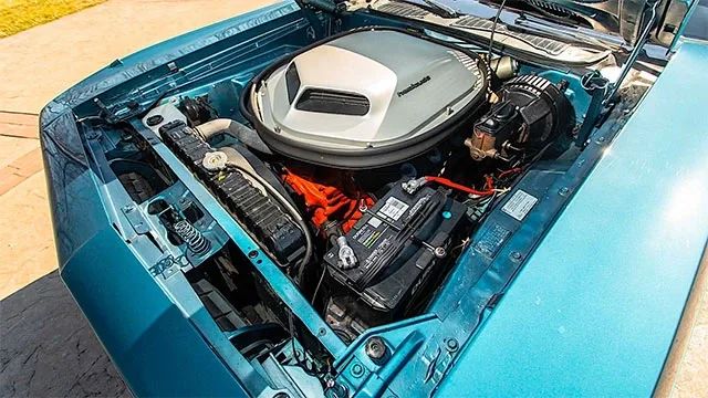 Plymouth-Hemi-Cuda-1970-4.jpg