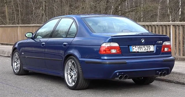 BMW-M5-E39-98-2.jpg