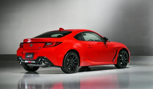 Toyota-GR-86-3.jpg