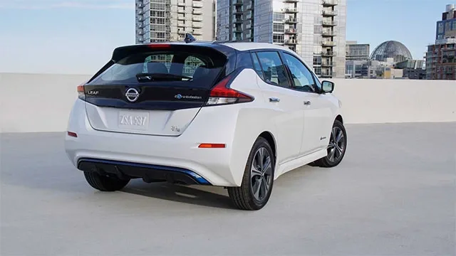 Nissan-Leaf-ua2.jpg
