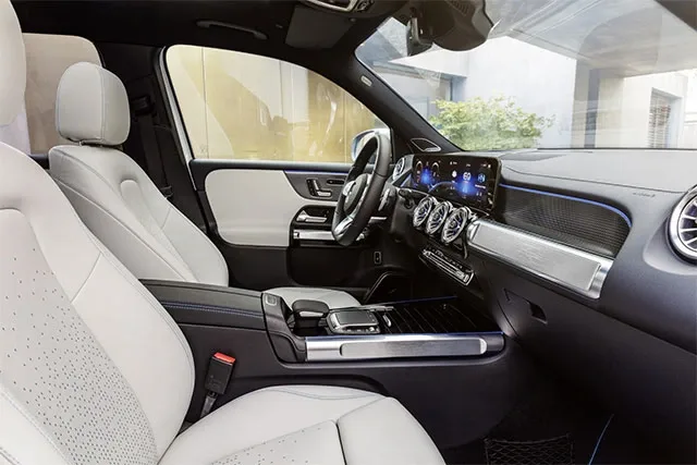 Mercedes-Benz-EQB-5.jpg