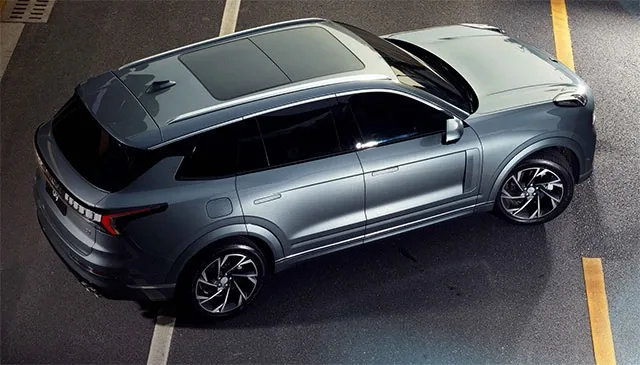 Lynk&Co-09_2.jpg