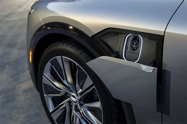 Cadillac-Lyriq-of4.jpg