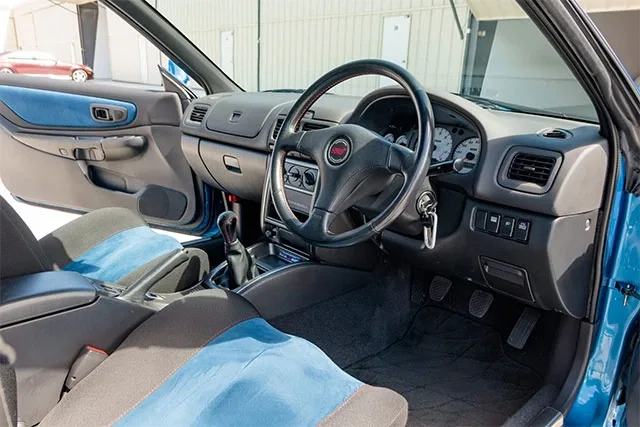 Subaru-Impreza-22B-STi-3.jpg
