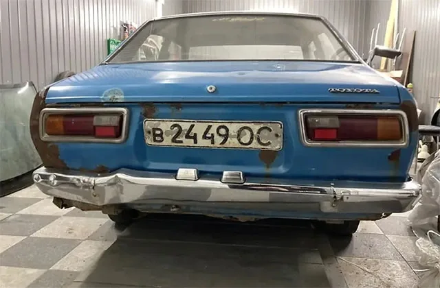 Toyota-Corolla-1977-2.jpg
