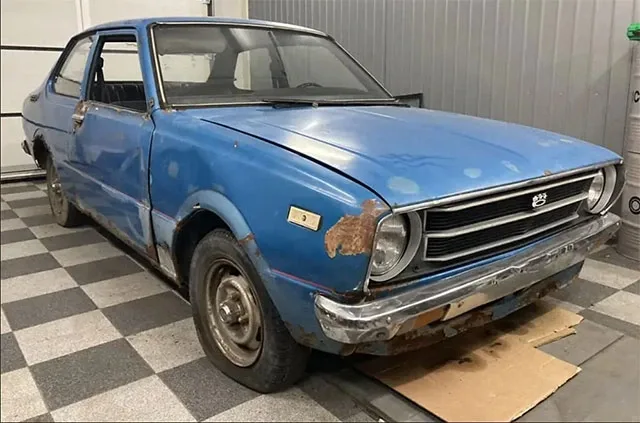 Toyota-Corolla-1977-3.jpg