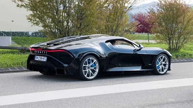 Bugatti-La-Voiture-Noire-2.jpg