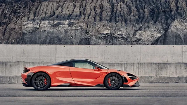 McLaren-765LT.jpg