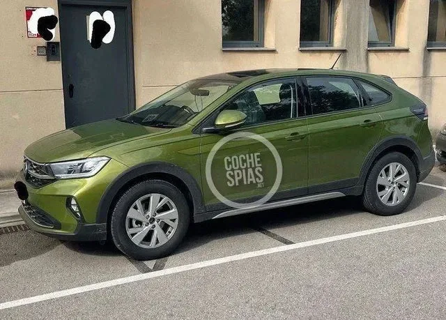 Volkswagen-Taigo-spy3.jpg
