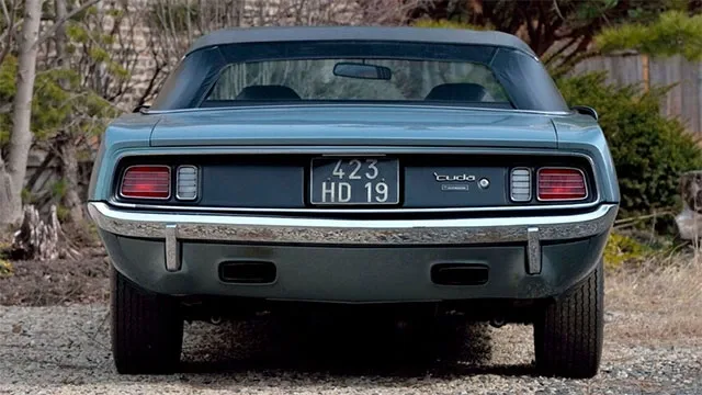 Plymouth-Hemi-Cuda-1971-3.jpg