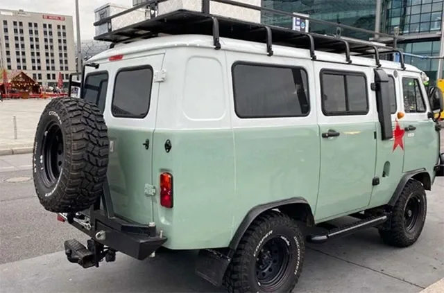 UAZ-452-2.jpg