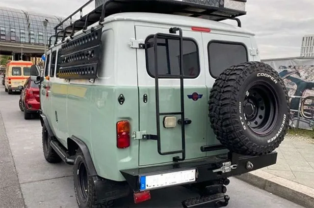 UAZ-452-3.jpg