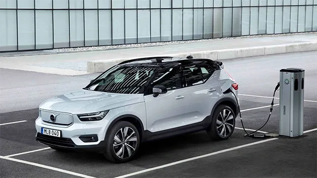 Volvo-XC40-Recharge-ua4.jpg
