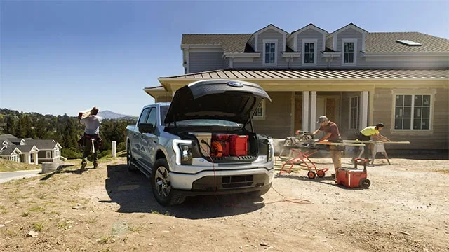 Ford-F-150-Lightning-3.jpg