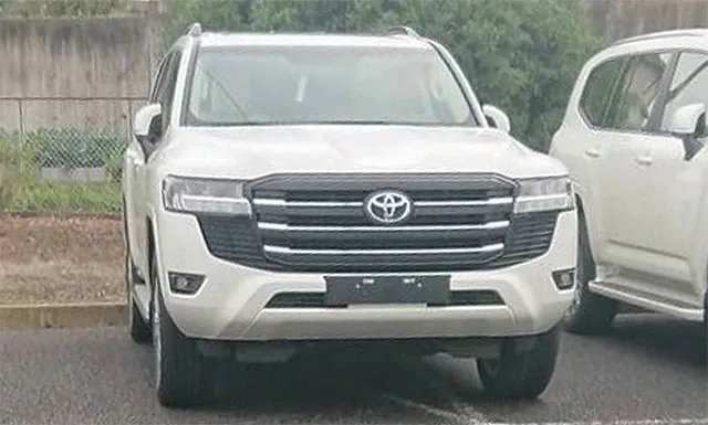 Toyota-Land-Cruiser-300-spy115.jpg