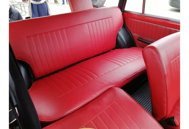 vaz2102-red3.jpg