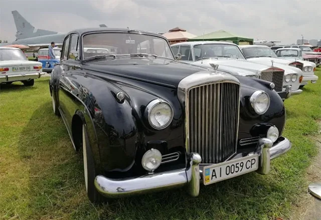 bentley.jpg