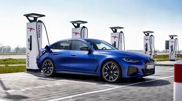 BMW-i4-M50-3.jpg