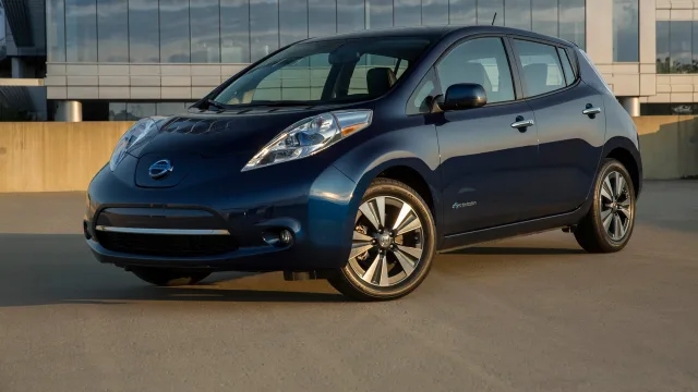 Nissan leaf.jpg