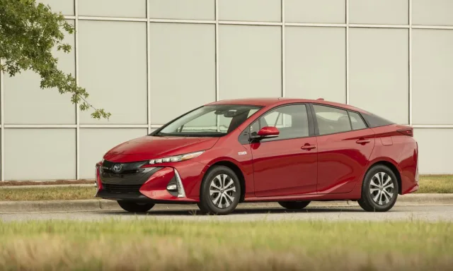 2021_Prius_Prime_Red_013-1500x900.jpg