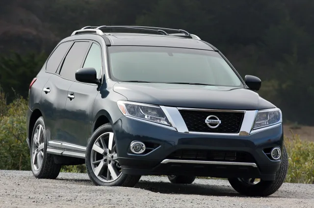 03-2013-nissan-pathfinder-fd.jpg