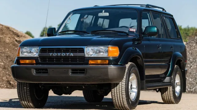 1994_toyota_land_cruiser_fzj80_sold_at_online_auction_exterior.jpg