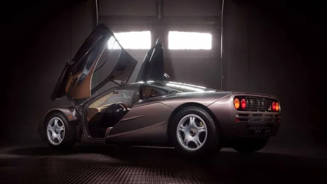 1995_mclaren_f1_gooding_and_company_auction_2020_rear_doors_open.jpg