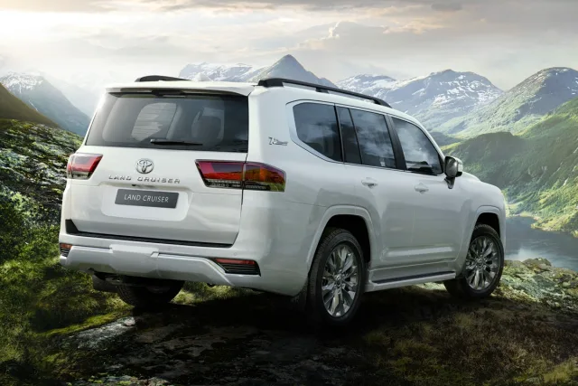 Toyota Land Cruiser 300_offroad3.jpg