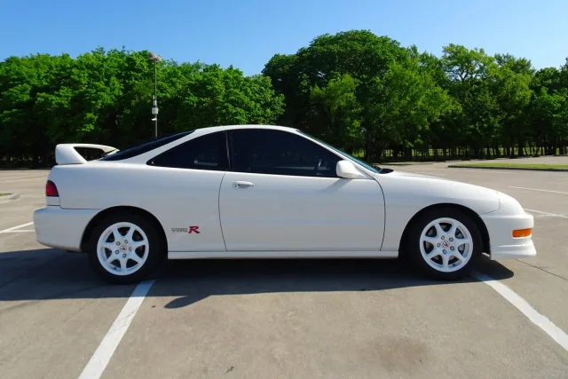 https_hypebeast_com_image_2021_06_bring_a_trailer_acura_int.jpg