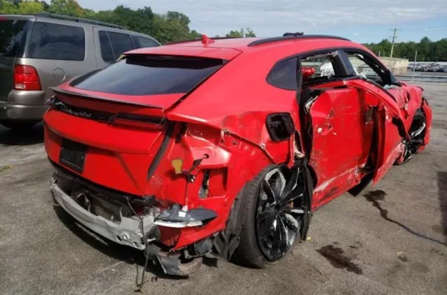 Lamborghini Urus из США