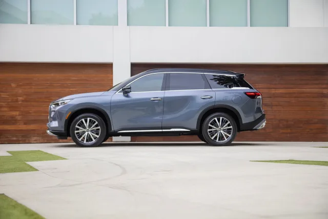 Представлен Infiniti QX60 второго поколения