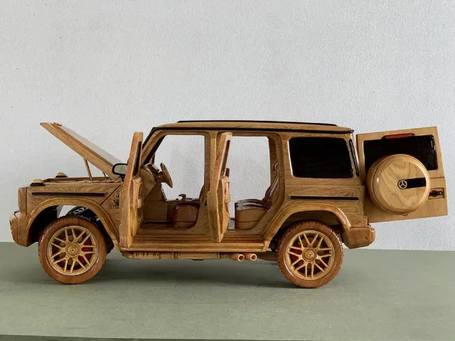 2021-mercedes-amg-g63-wooden-replica-still-looks-powerful_6.jpg