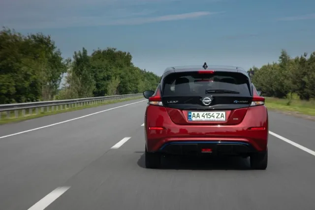 Nissan Leaf sales start in Ukraine